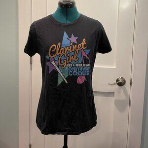 Clarinet Girl Music T-Shirt With Fun Design (Size M)